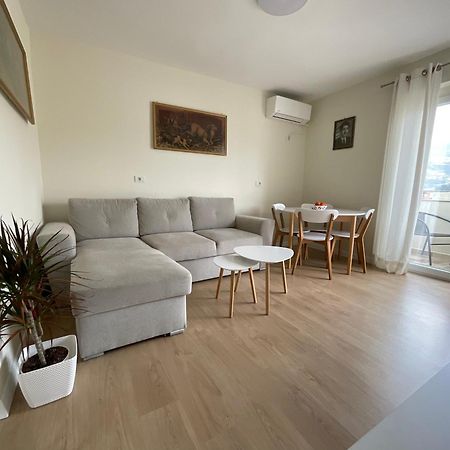 Spring Apartment In Пермет Екстер'єр фото