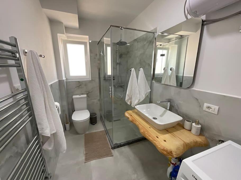 Spring Apartment In Пермет Екстер'єр фото